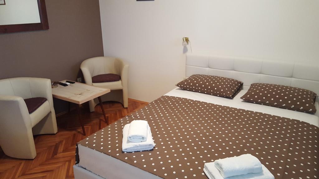 שיבניק Apartments Ana+3 מראה חיצוני תמונה